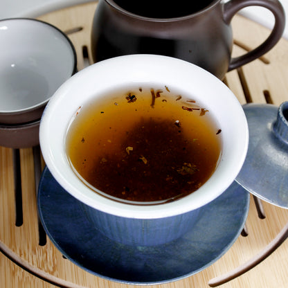 Lincang Half Dollar: 2011 Sheng Pu-Erh